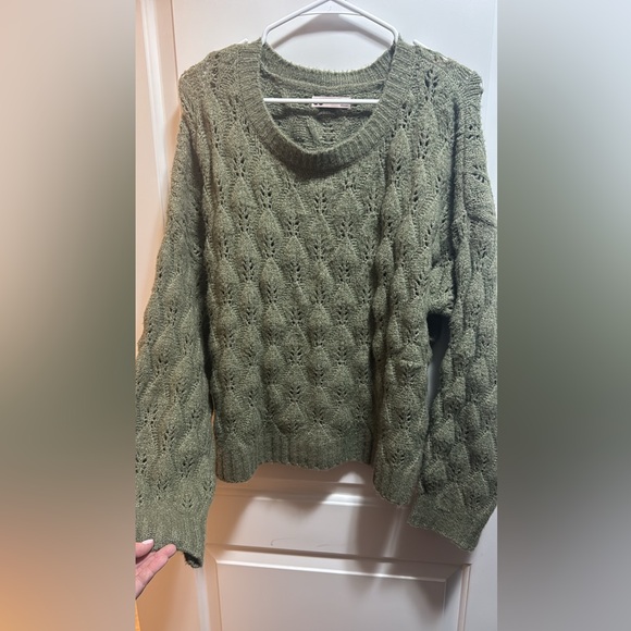 Sweater - Picture 1 of 1